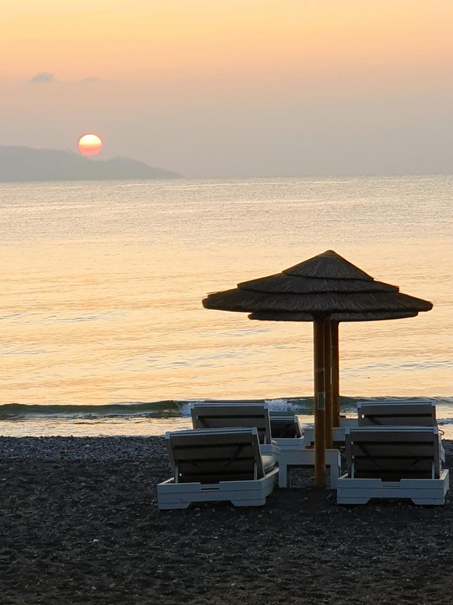 Arion Bay Hotel Santorini Kamári 외부 사진