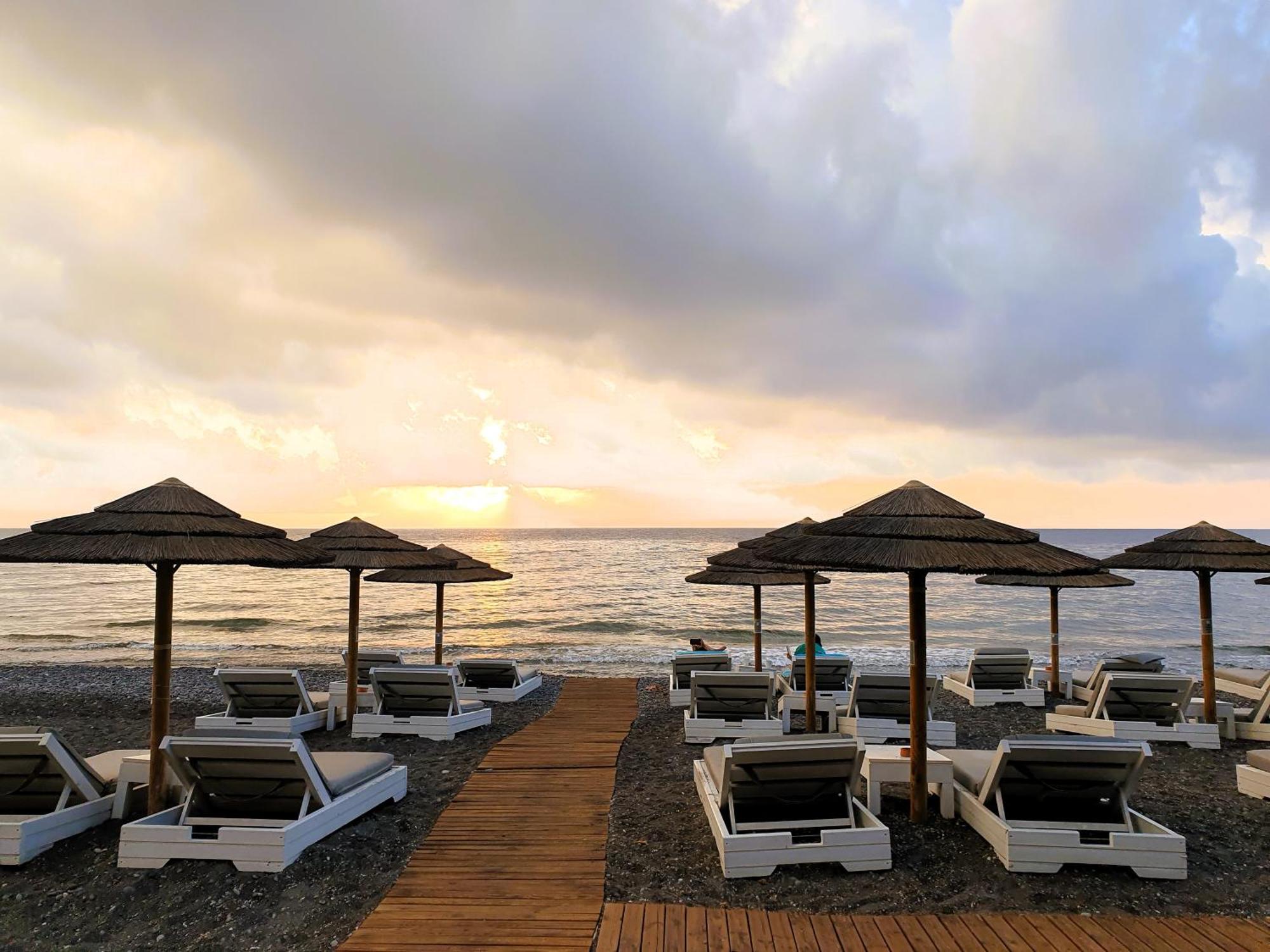 Arion Bay Hotel Santorini Kamári 외부 사진