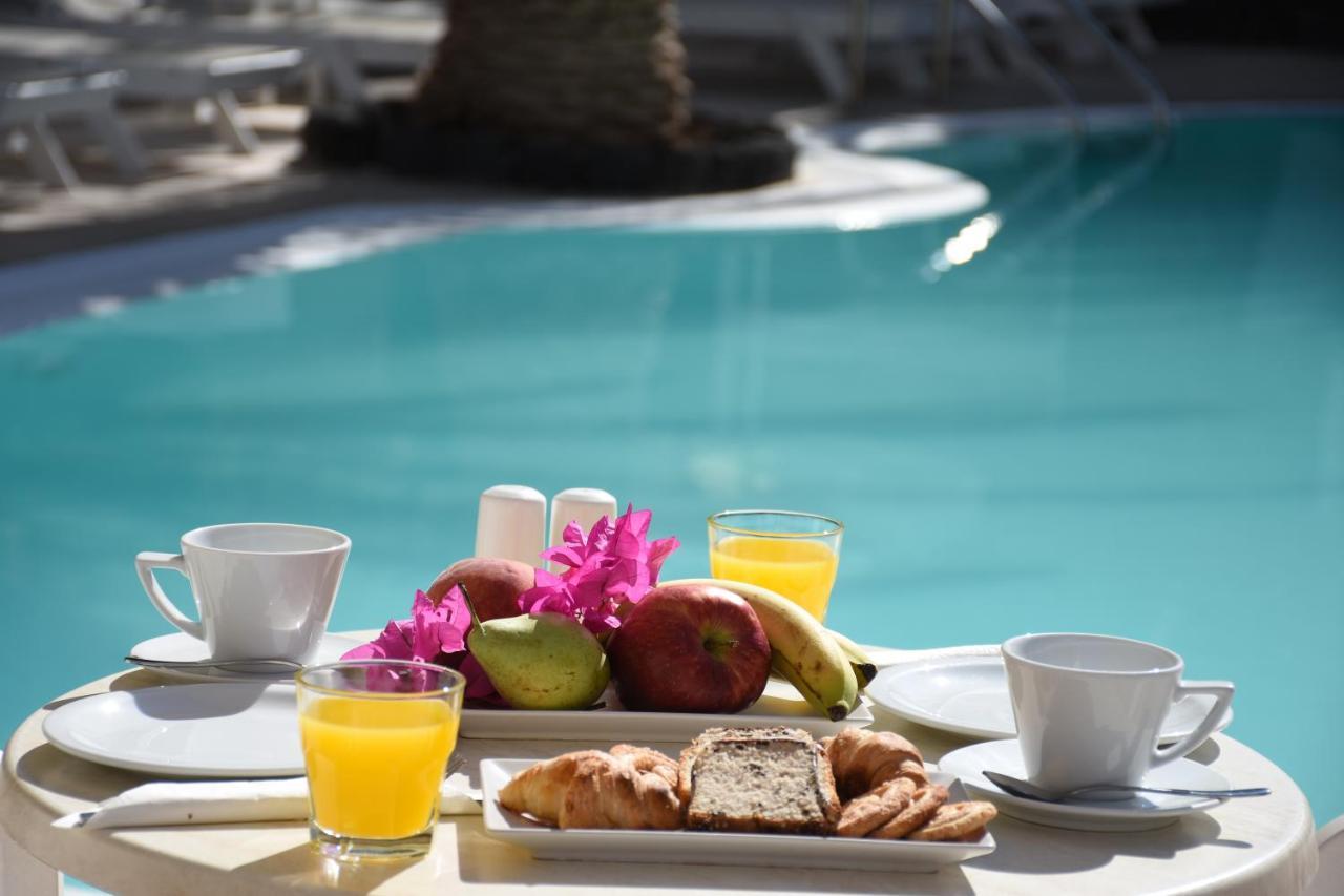 Arion Bay Hotel Santorini Kamári 외부 사진