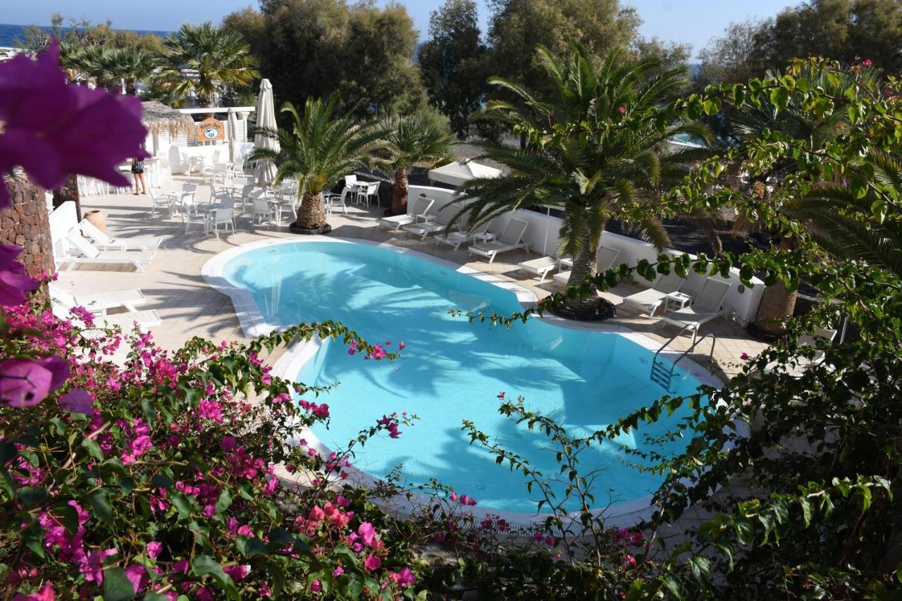 Arion Bay Hotel Santorini Kamári 외부 사진